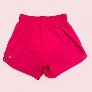 Lululemon Size 2 Hotty Hot High-Rise Lined Short 4"